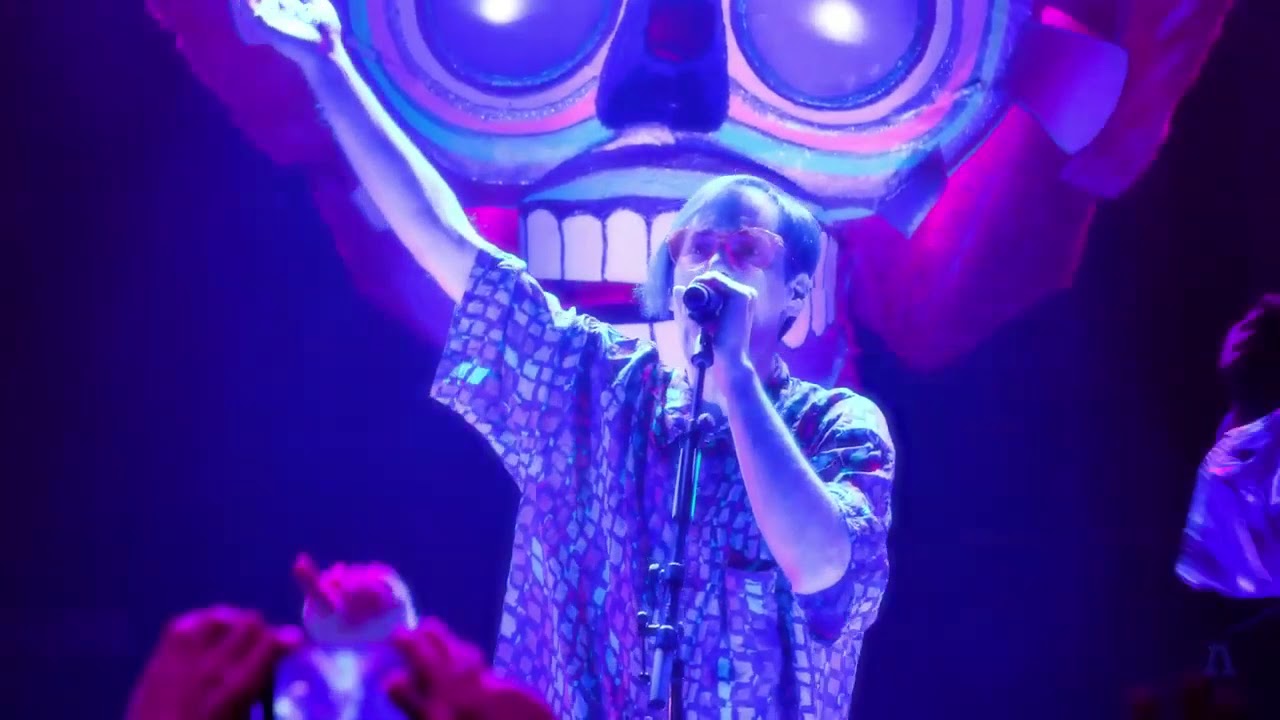 Of Montreal - Gronlandic edit (Live performance - Studio sound)