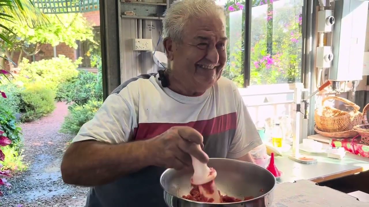 Delicious Homemade Tomato Passata Sauce | Using the 'Salsa Covata' Method