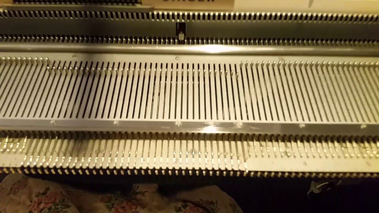 Machine knitting singer memomatic 323