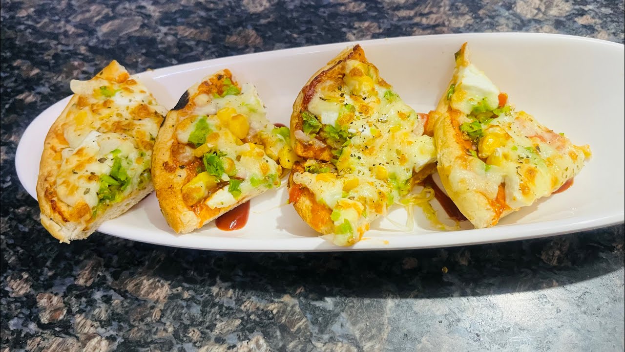Pizza Kulcha Recipe | कुलचा पिज़्ज़ा | Instant Pizza | Cheesy Kulcha Pizza 