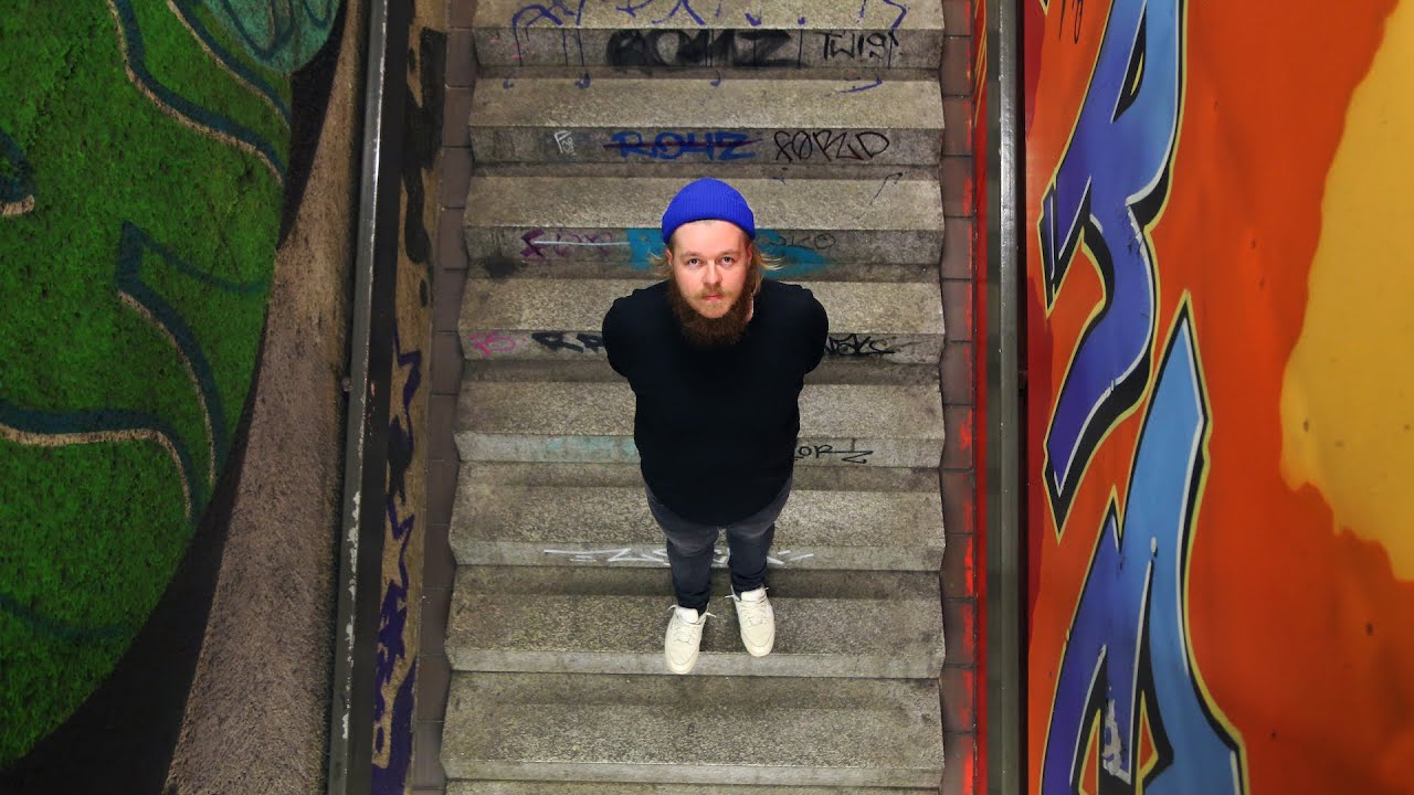 LUKAS DOLPHIN - RUN [Official Video]