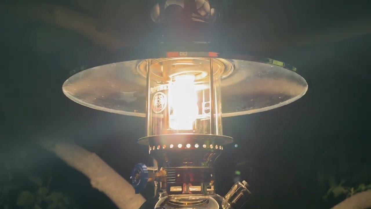 The Petromax HK500 pressure kerosene lantern with the Luxor mantle - 1