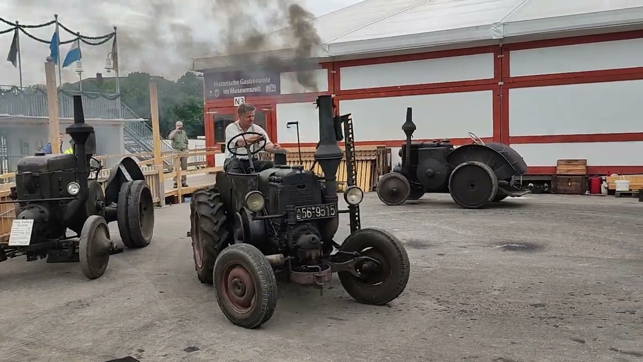 Oktoberfest 23, Oide Wiesn , Lanz Bulldog, Speck aufschneiden 🥓