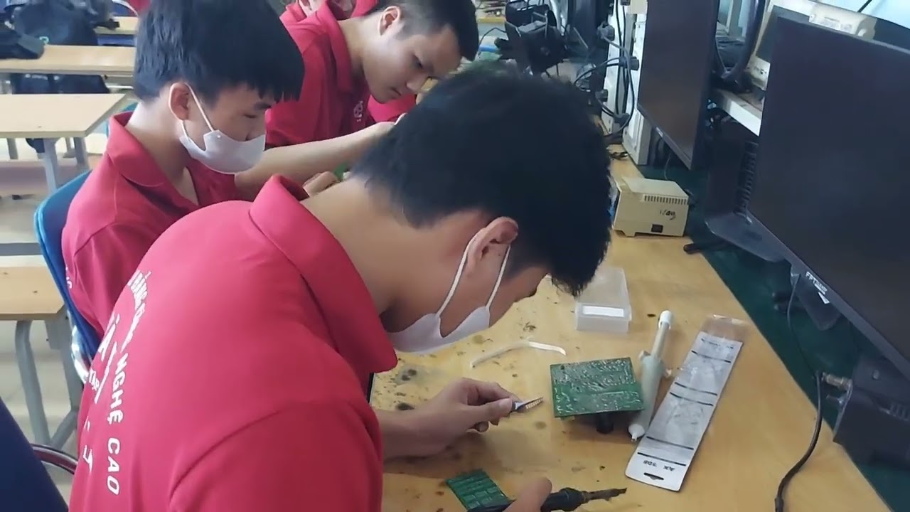 Tự hào nghề Kỹ thuật máy tính