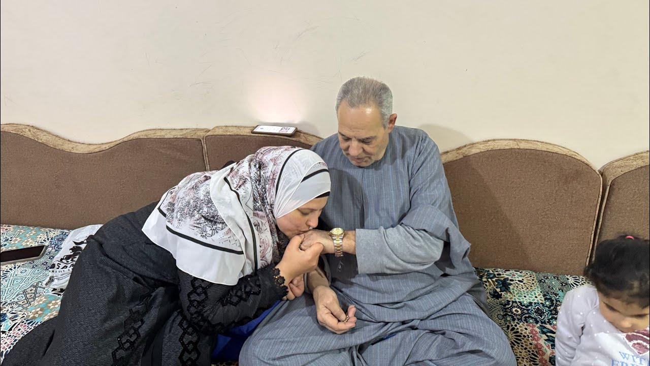 حقك عليا يابابا أزي مخدتش بالي 😥 فرحت أمي وأبوي ورد فعلهم فرحني 🥰