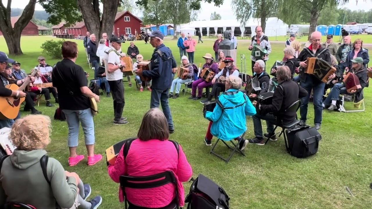 Lördagsvalsen - Durspelsföreningens Buskspel G-dur - Ransäter 2024 Bälgspel vid landsvägskanten
