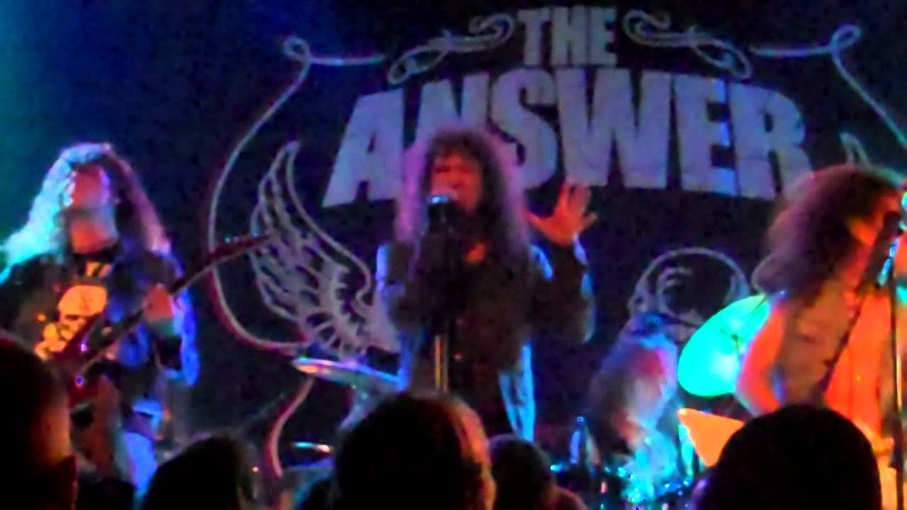 Crazy D Nasty - Hard To Resist (27/01/2012 - Magasin 4 Brussels) [HD]