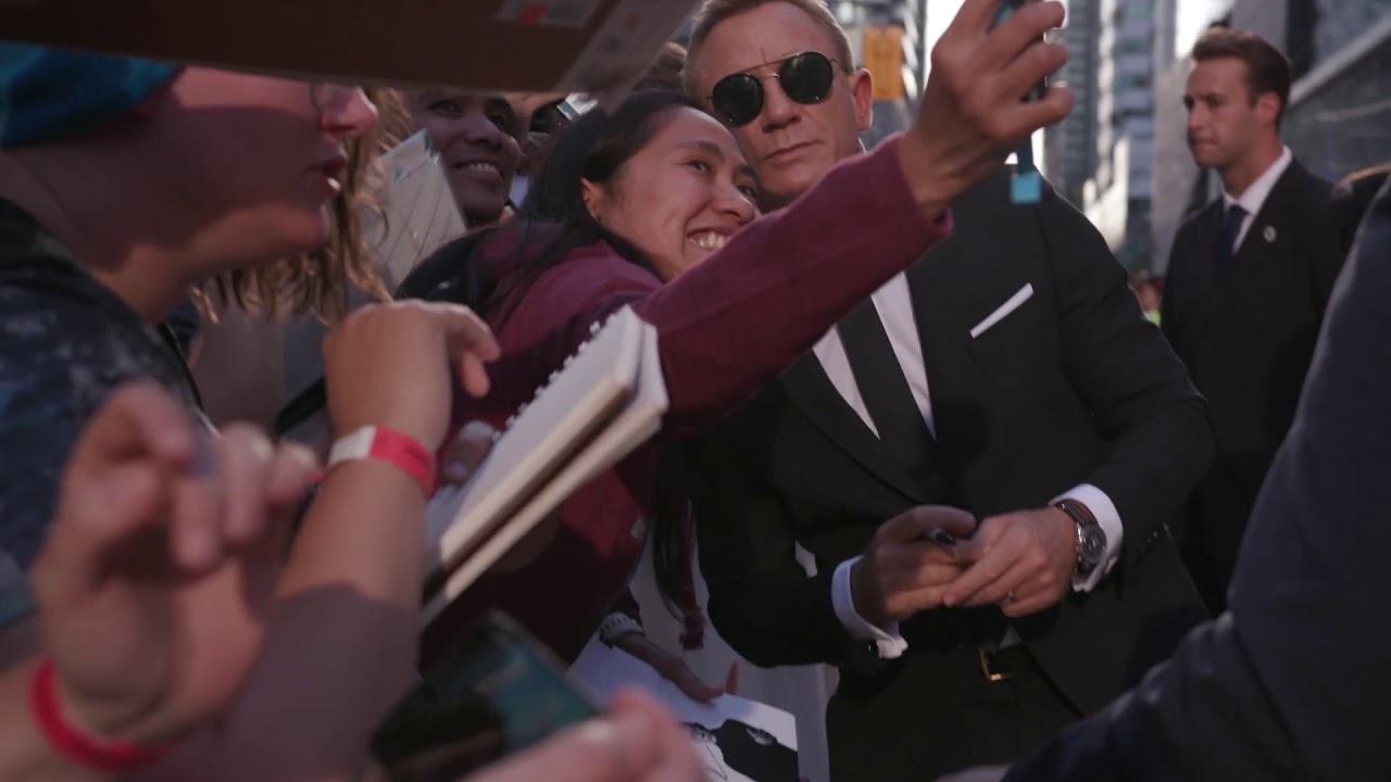 KNIVES OUT: DANIEL CRAIG RED CARPET ARRIVALS TIFF 2019 | ScreenSlam