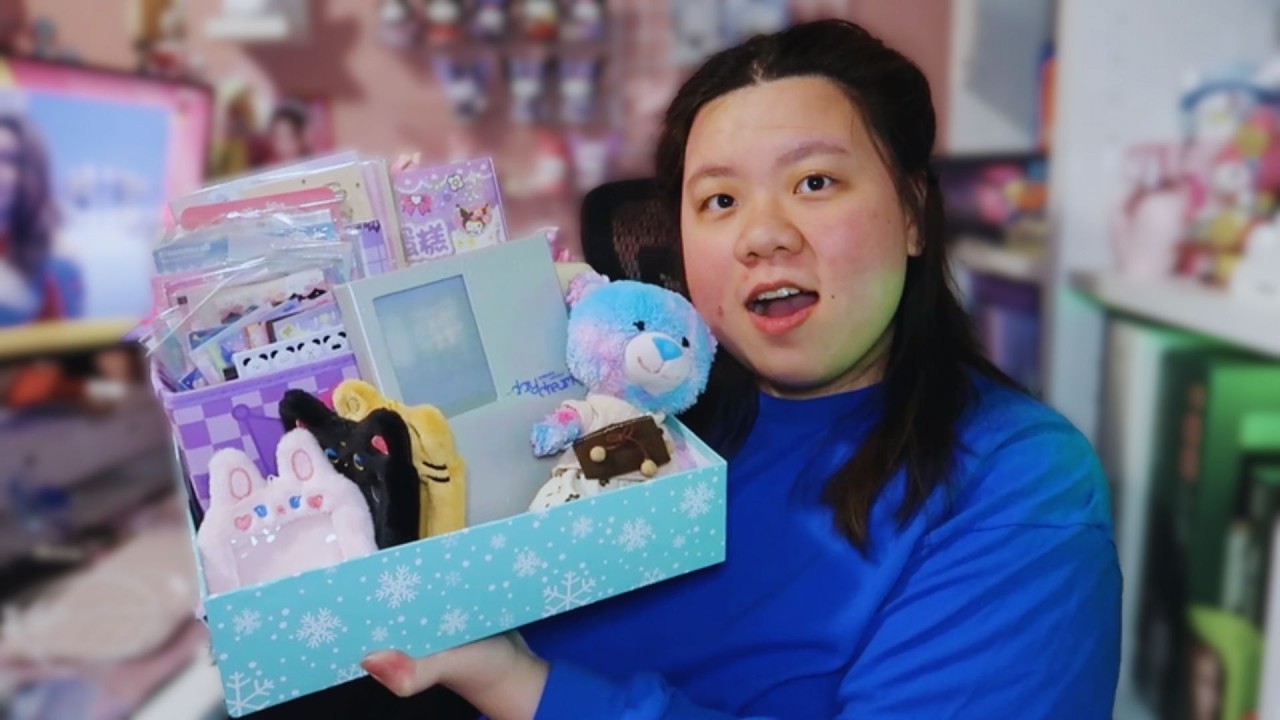 pack gift boxes with me for my friends!