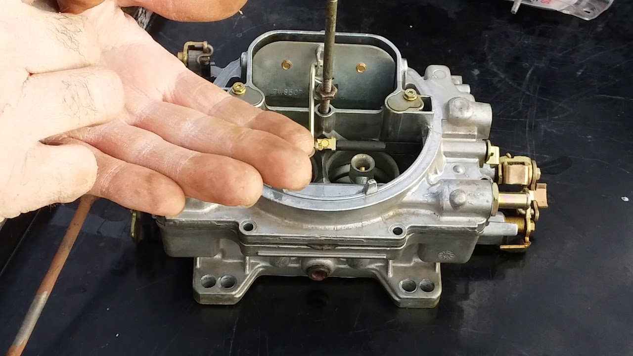removing the top of the Edelbrock carburetor