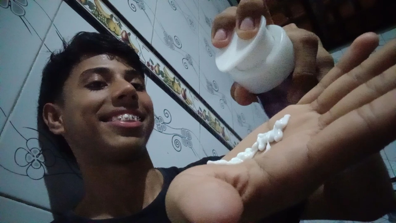 ASMR CASEIRO: Massagem em você + sons de boca