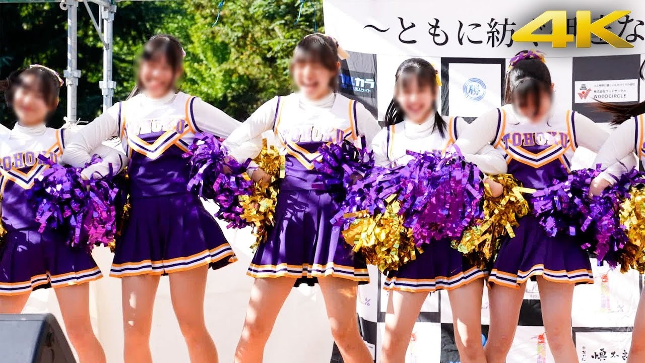 【チア】イベントのステージで紫の衣装でパフォーマンスする高校チアリーディング部 #2