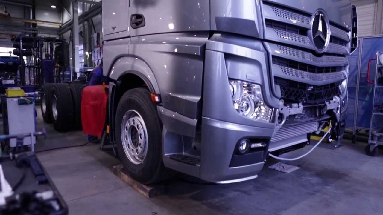 Mercedes-Benz Commercial Vehicles - Studio 11 - Actros SLT, Arocs five-axle | AutoMotoTV