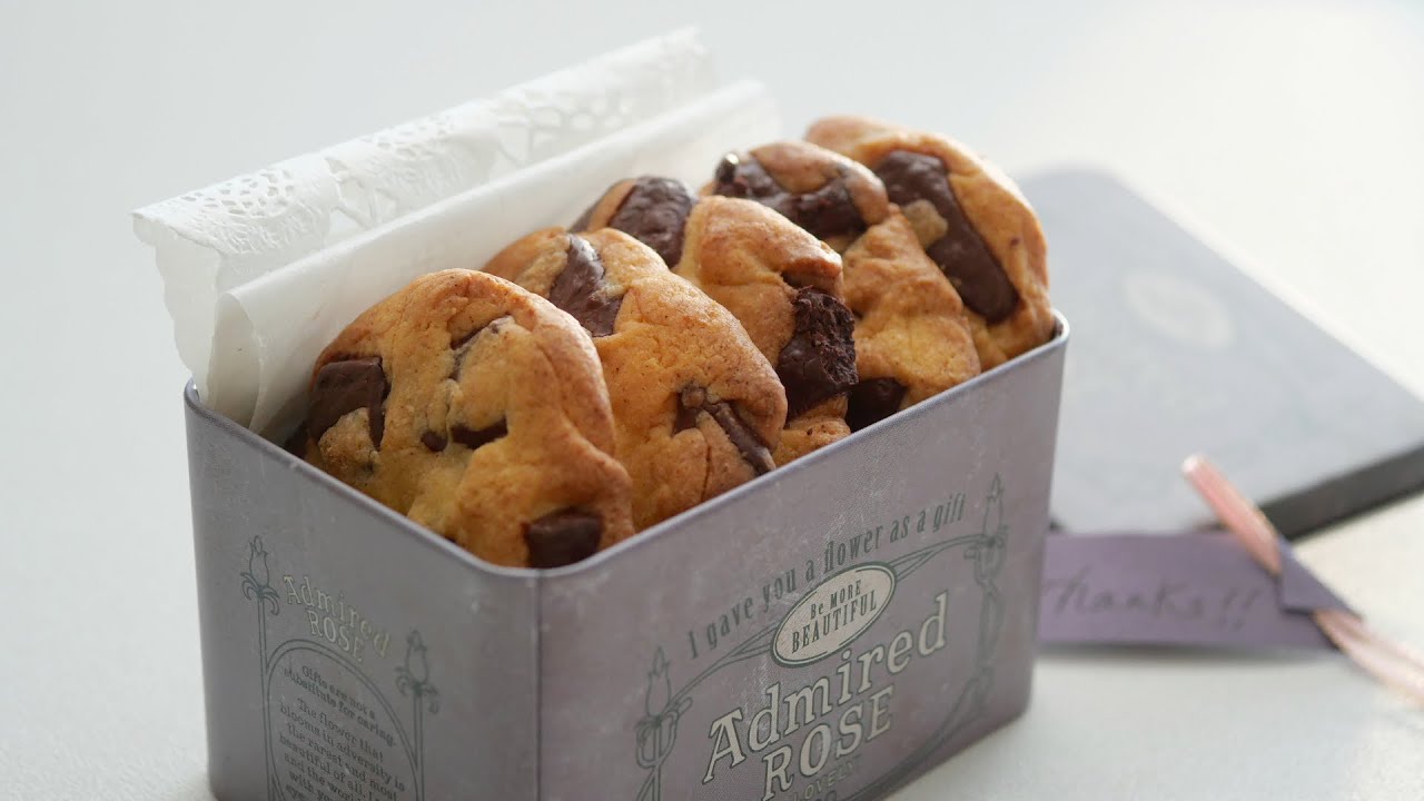 溶かしバターでもめちゃくちゃ美味しく出来るサクサク濃厚クッキー♡ | chocolate chunk cookies