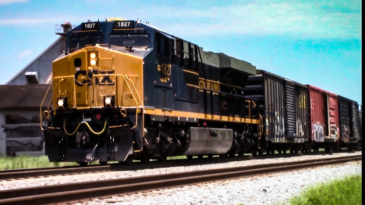 CSX 1827 Heritage unit!! Leads M514 Through Downtown (Rebbeca GA) 06/26/23