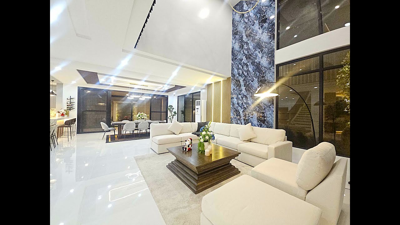 💎 High-End Furnished Homey Mansion in BF Resort Village Las Pinas  📌 Code: 50380BLK