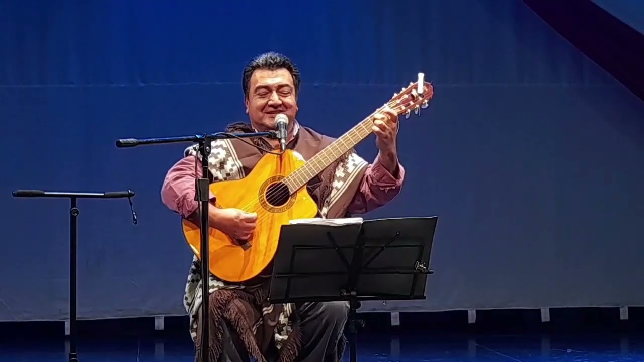 CONCIERTO EN VIVO EN EL CENTRO CULTURAL DE ARAUCO - Armando Queupil.
