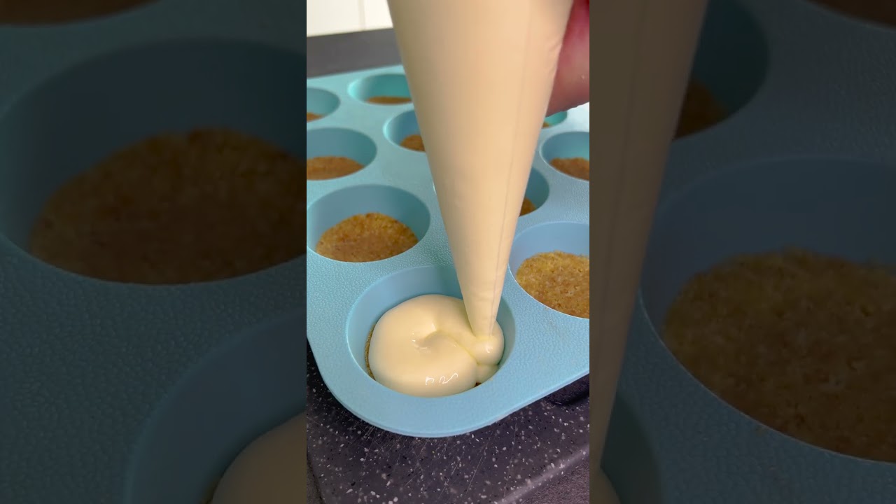 MINI CHEESECAKES
