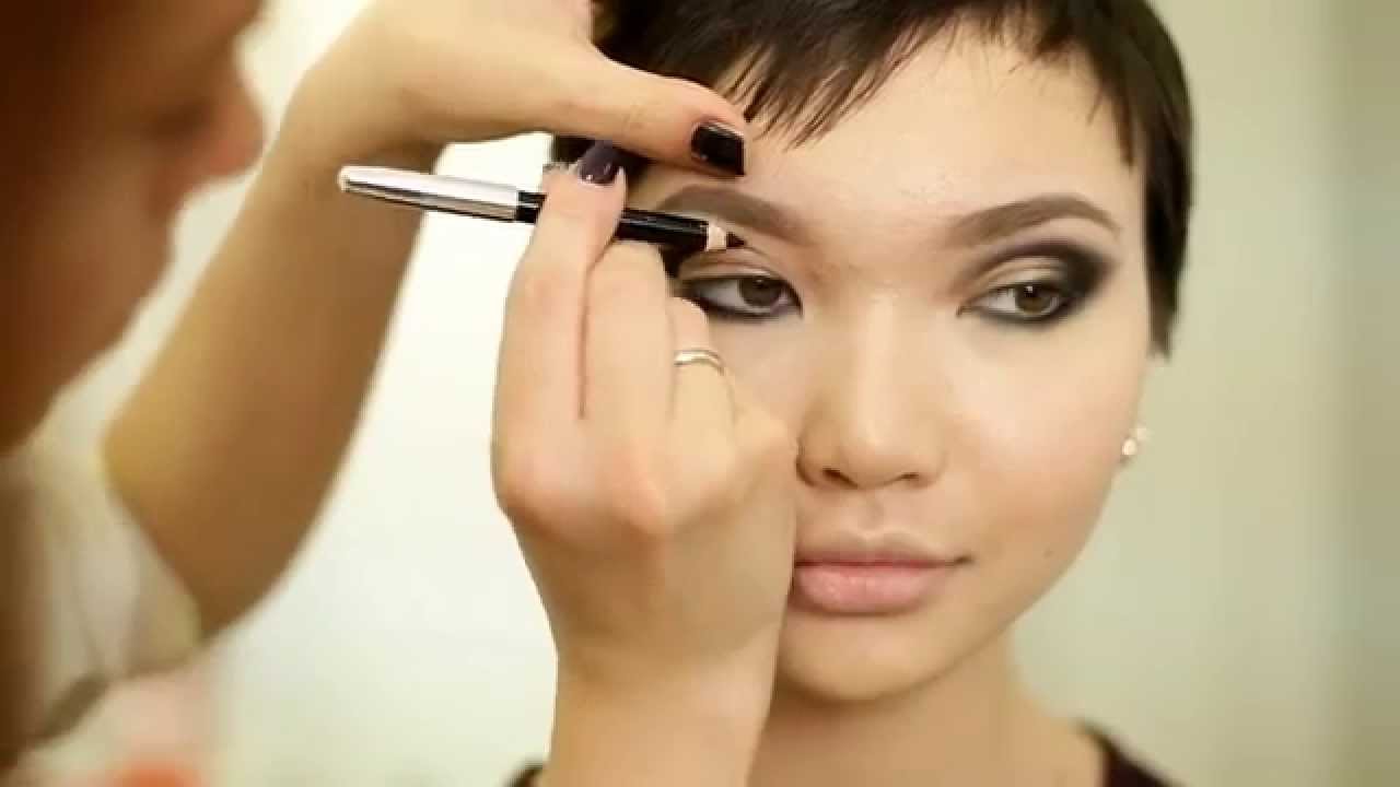 Катя Махлай и азиатские глазки