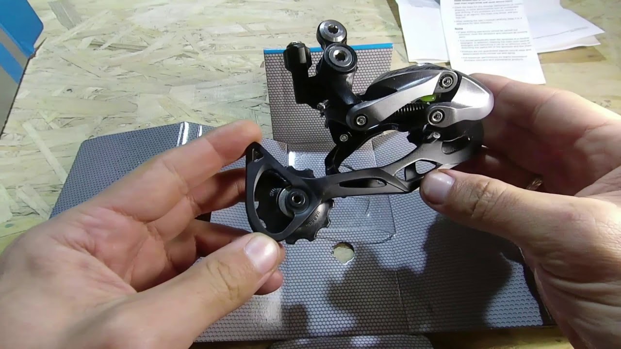 Задний переключатель Shimano Alivio RD-M4000