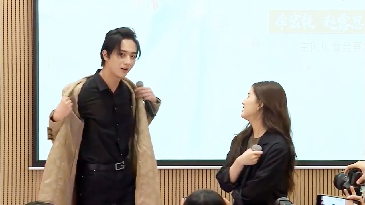 💕李宏毅要當眾脫光衣服！趙露思吃醋連忙幫他把衣服穿好！【天雷一部之春花秋月】 #趙露思 #李宏毅 #吴磊 #星汉灿烂  #LoveBetterThanImmortality