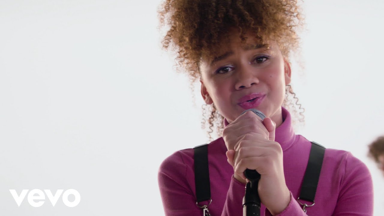 Cast of Upside-Down Magic - Everything's Magic (From 