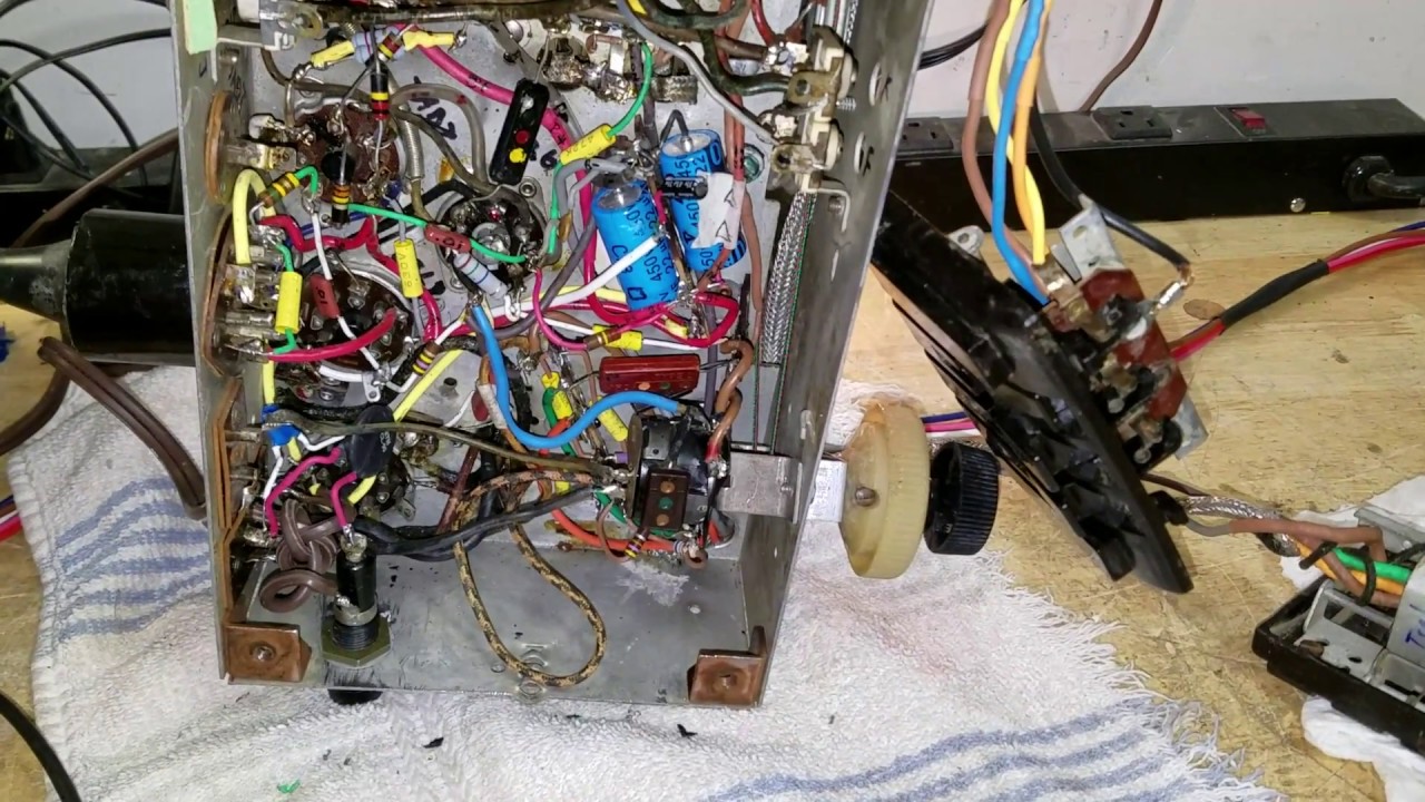 1942 ZENITH 7S682 Radio Phono Part 5 of 20  Small Chassis Woes