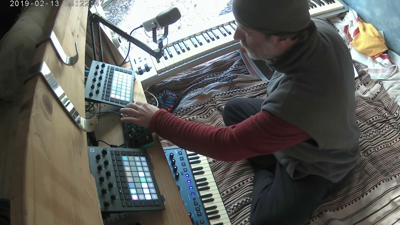 Floating in an asteroid field [live recording] #ambient #edm #circuittracks #circuitrhythm