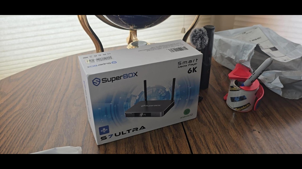 Видео распаковки смарт-ТВ-приставки SuperBox S7 Ultra на Android 12 (EPISODE 4983).