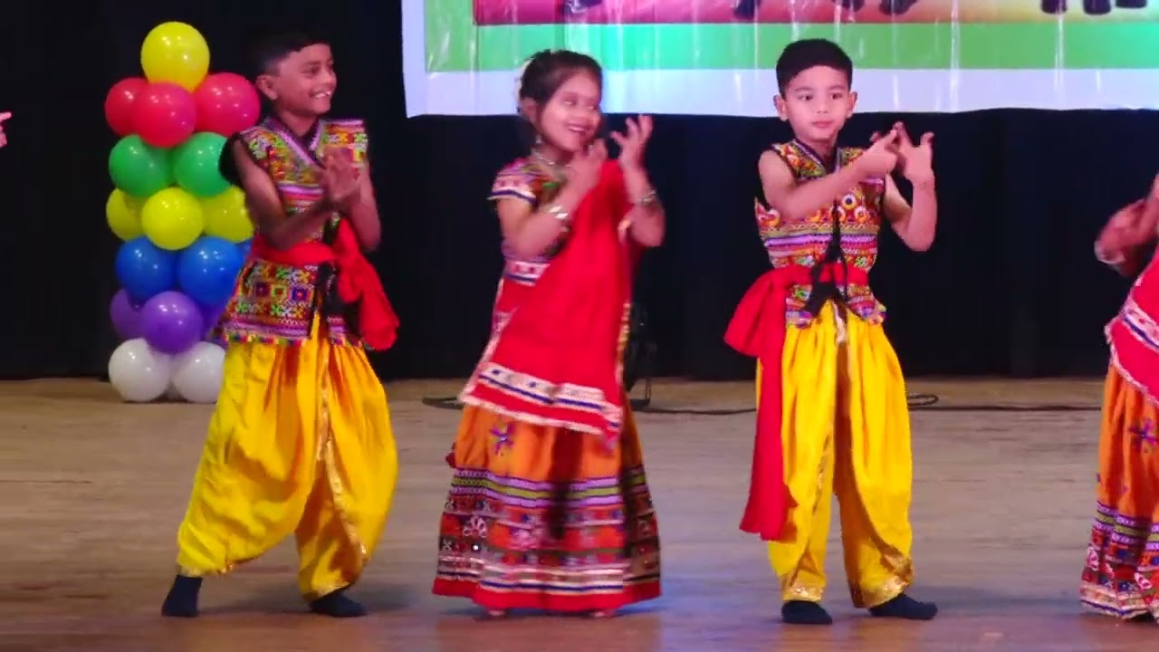 Rangilo maro dholna