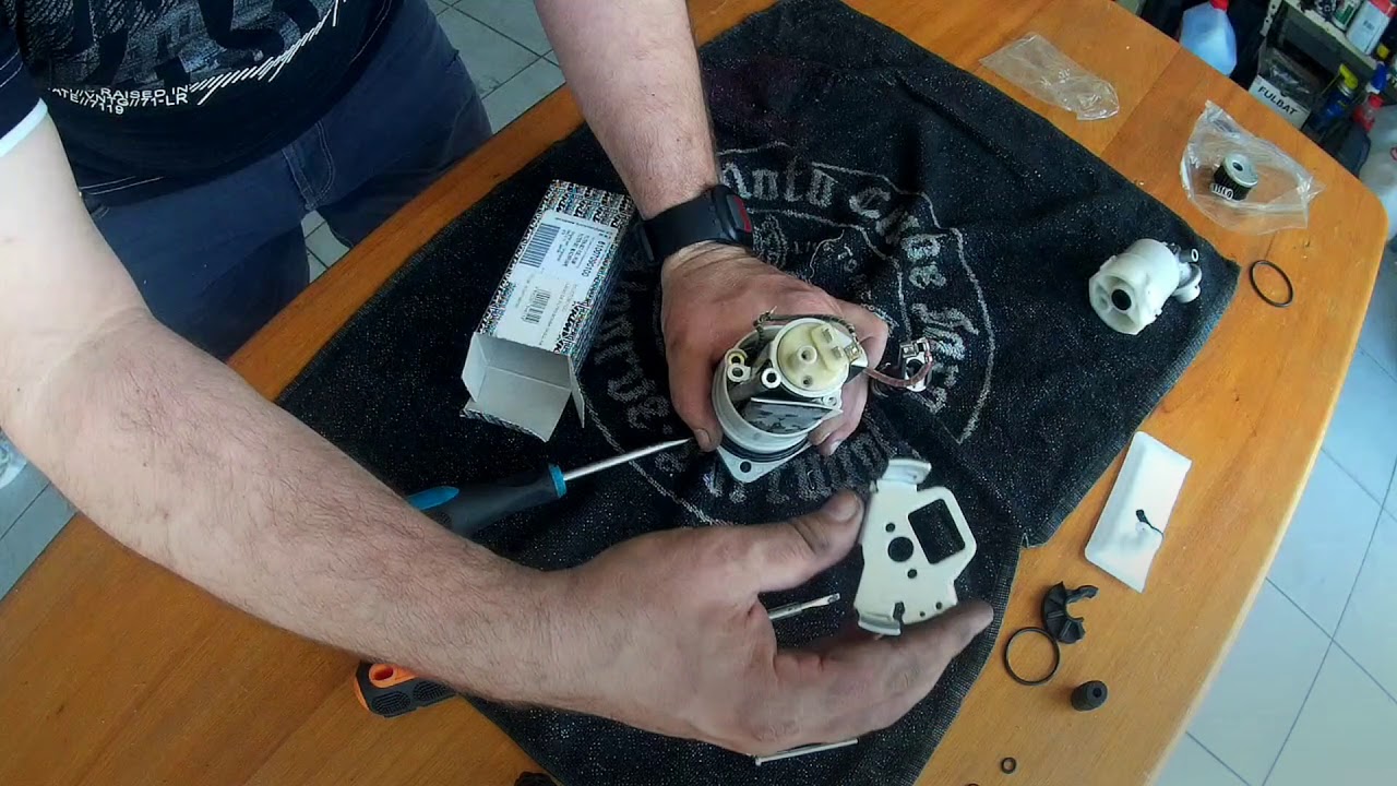 Ktm 1290 Super Adventure fuel filter change