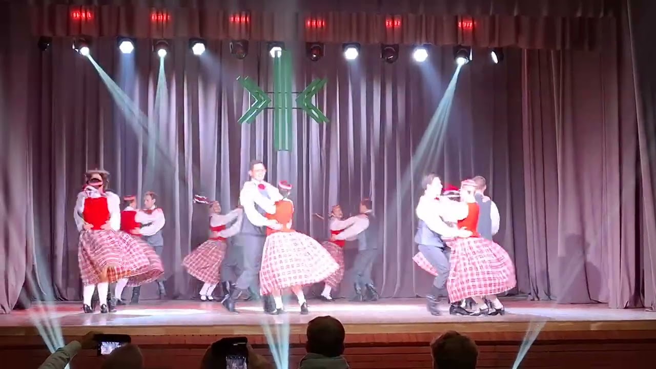 Tumša, tumša tā eglīte