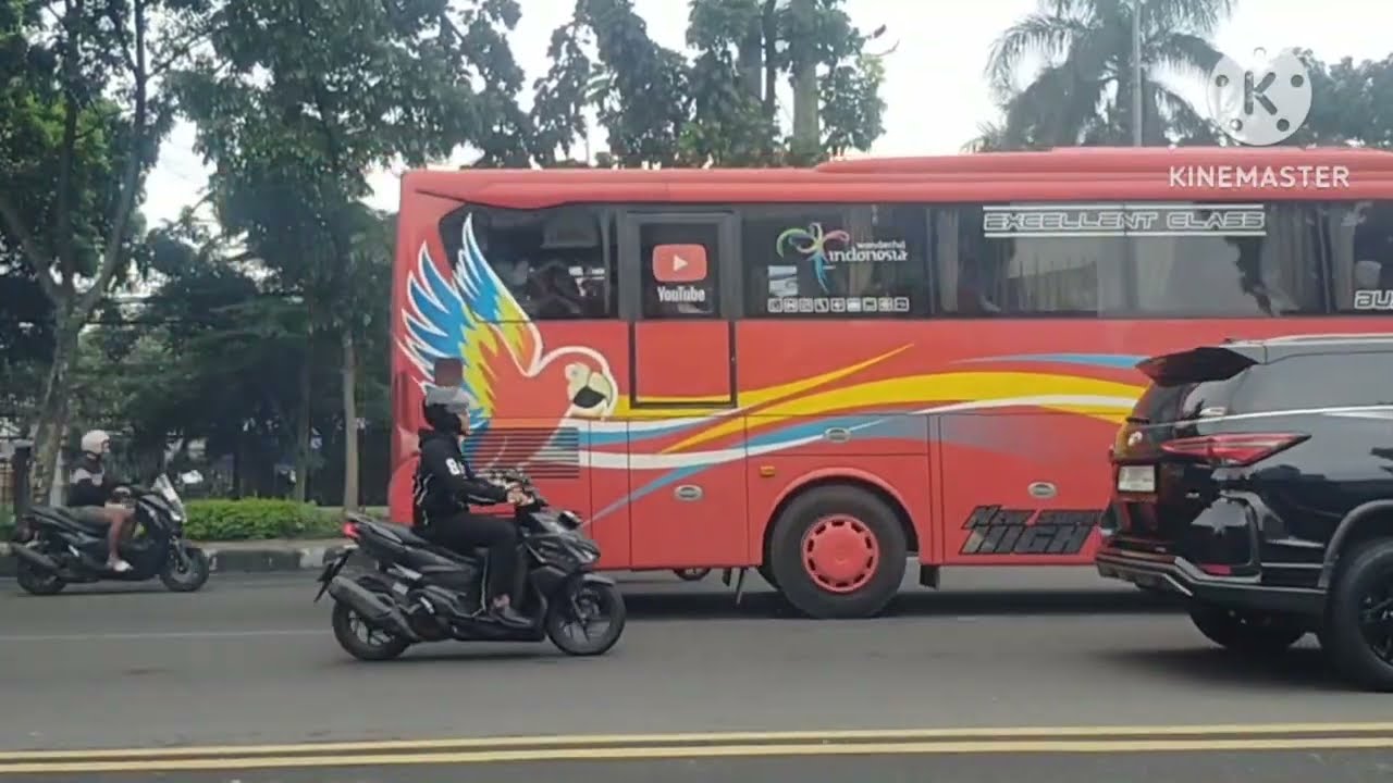 Perjalanan menyusuri kota Bandung di temani lagu Sunda merdu lawas 