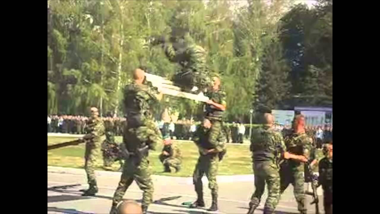 Приколы Армия: Боевое Сальто ВДВ.