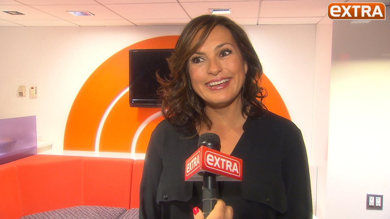 Mariska Hargitay on 'Law & Order: SVU,' Taylor Swift's Cat, and Christopher Meloni's Butt