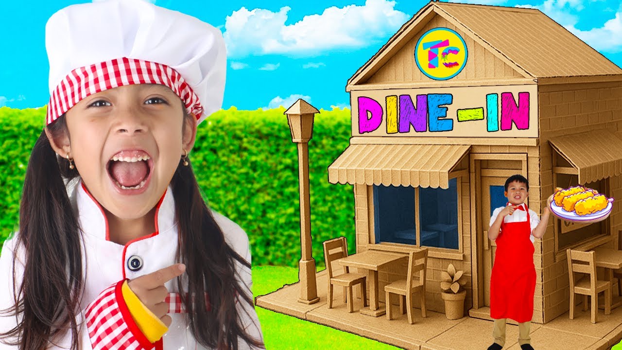 Maddie & Kaden Build a Cardboard Restaurant Cafe!