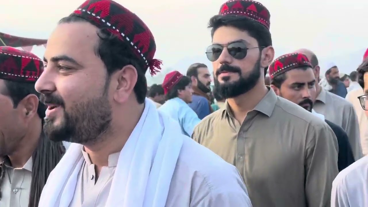 Munir Buneeri Khkulay Shayeri | Muneer Buneri presenting his Ghazal at Pukhtoon Qaumi Jirga
