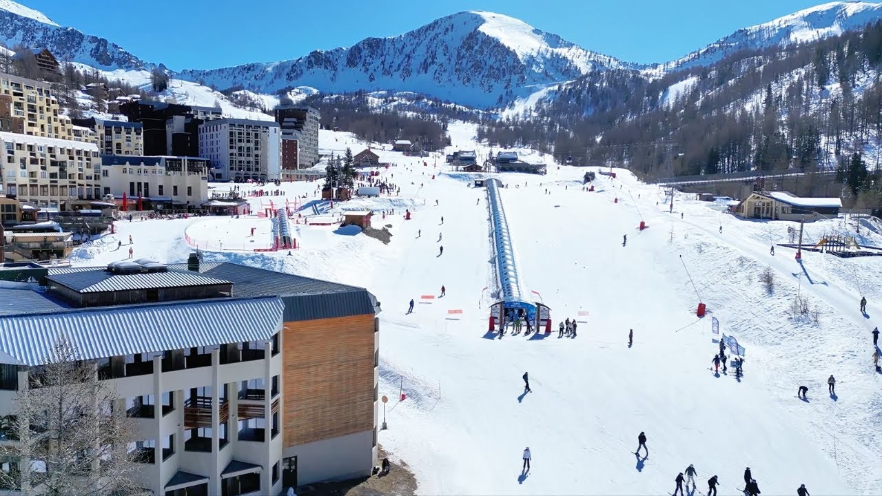 R&eacute;sidence 4 &eacute;toiles &agrave; Isola 2000 : le confort au pied des pistes dans les Alpes du Sud.