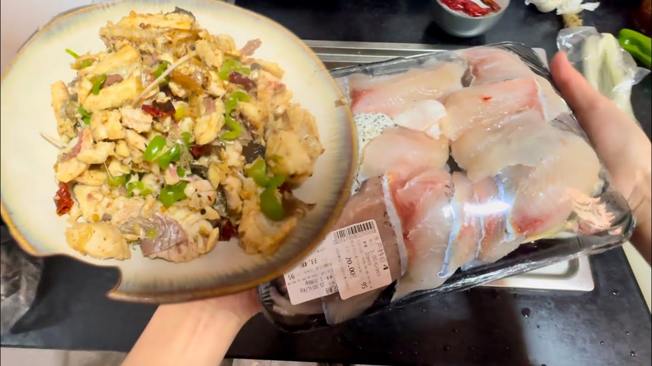 POV：stir-fried fish fillet. The pieces fell apart😭but it still tasted pretty good🤤