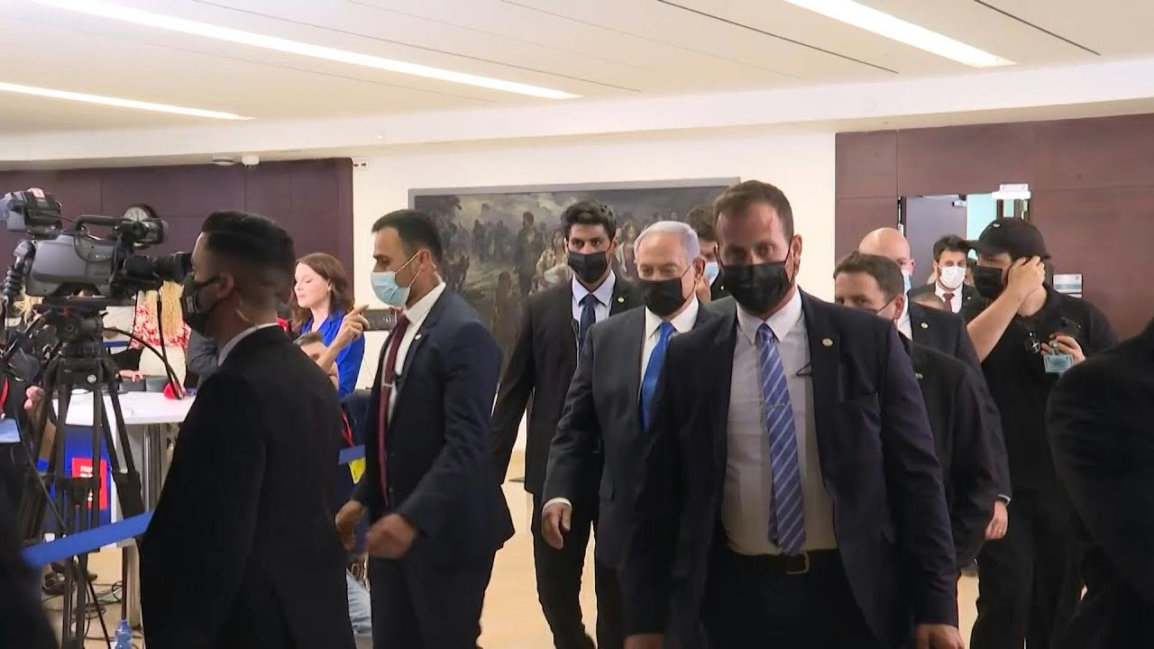 Netanyahu, Gantz, arrive to vote on new government | AFP