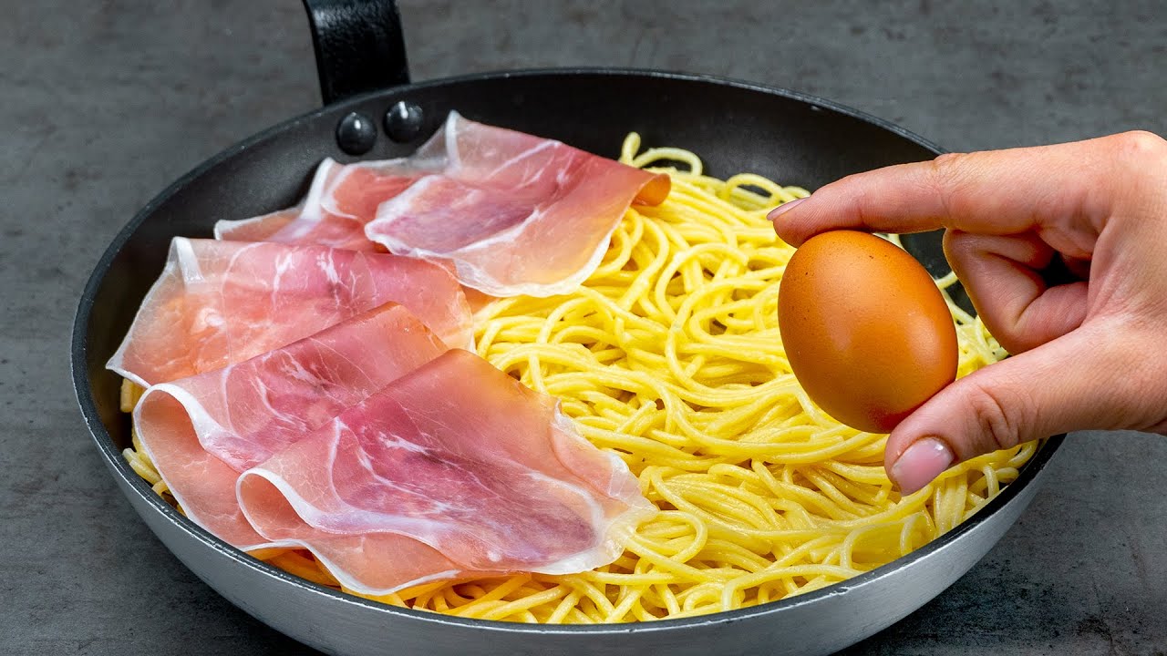 La pasta sobrante de ayer, huevos y jamón serrano - ¡Para una cena a la sartén!