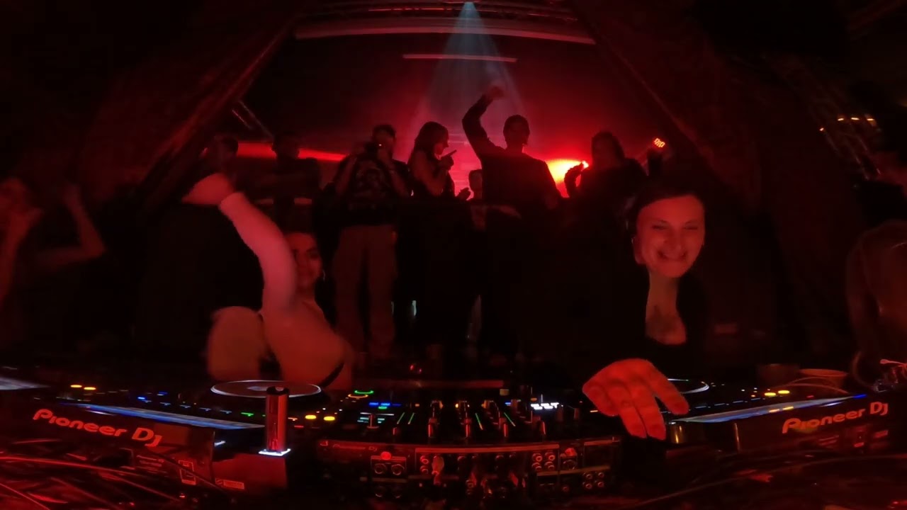 ENCORE UNE AUTRE B2B TTRISTANA - NYE 2026
