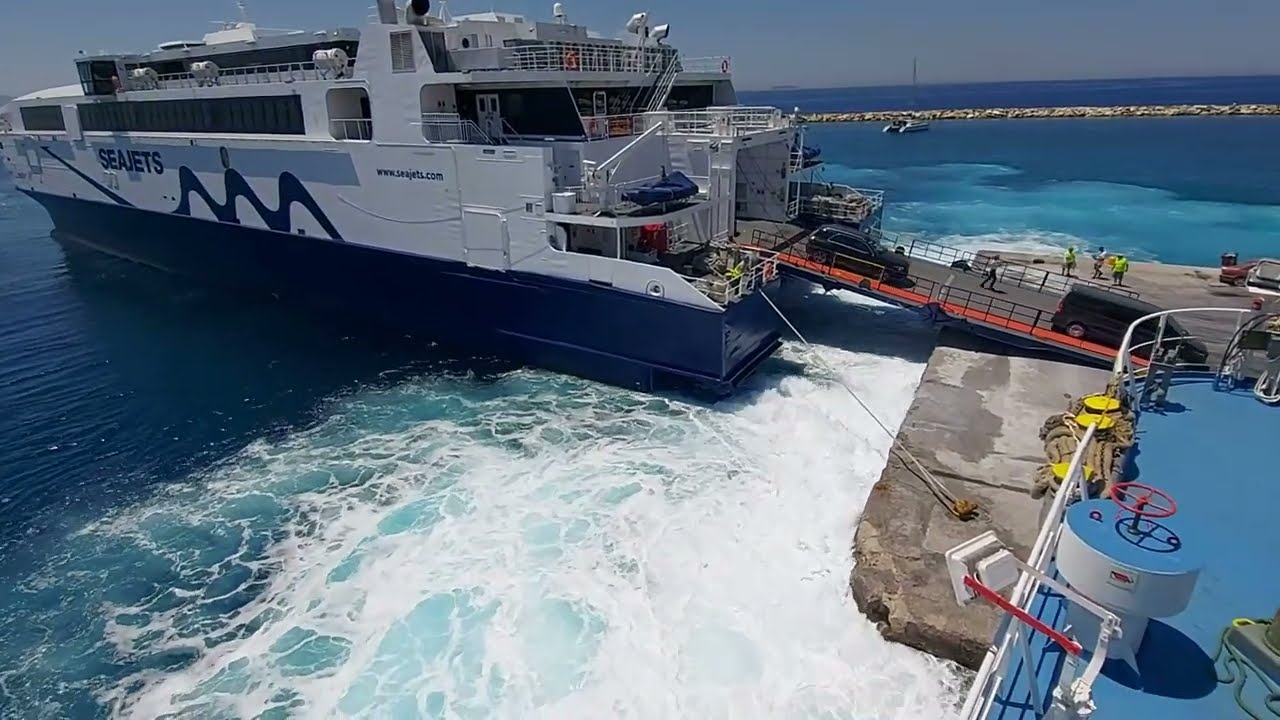 CHAMPIONS LEAGUE JET 1 (SEAJETS): Άφιξη στη Νάξο!! // CHAMPIONS LEAGUE JET 1: Arrival in Naxos!!