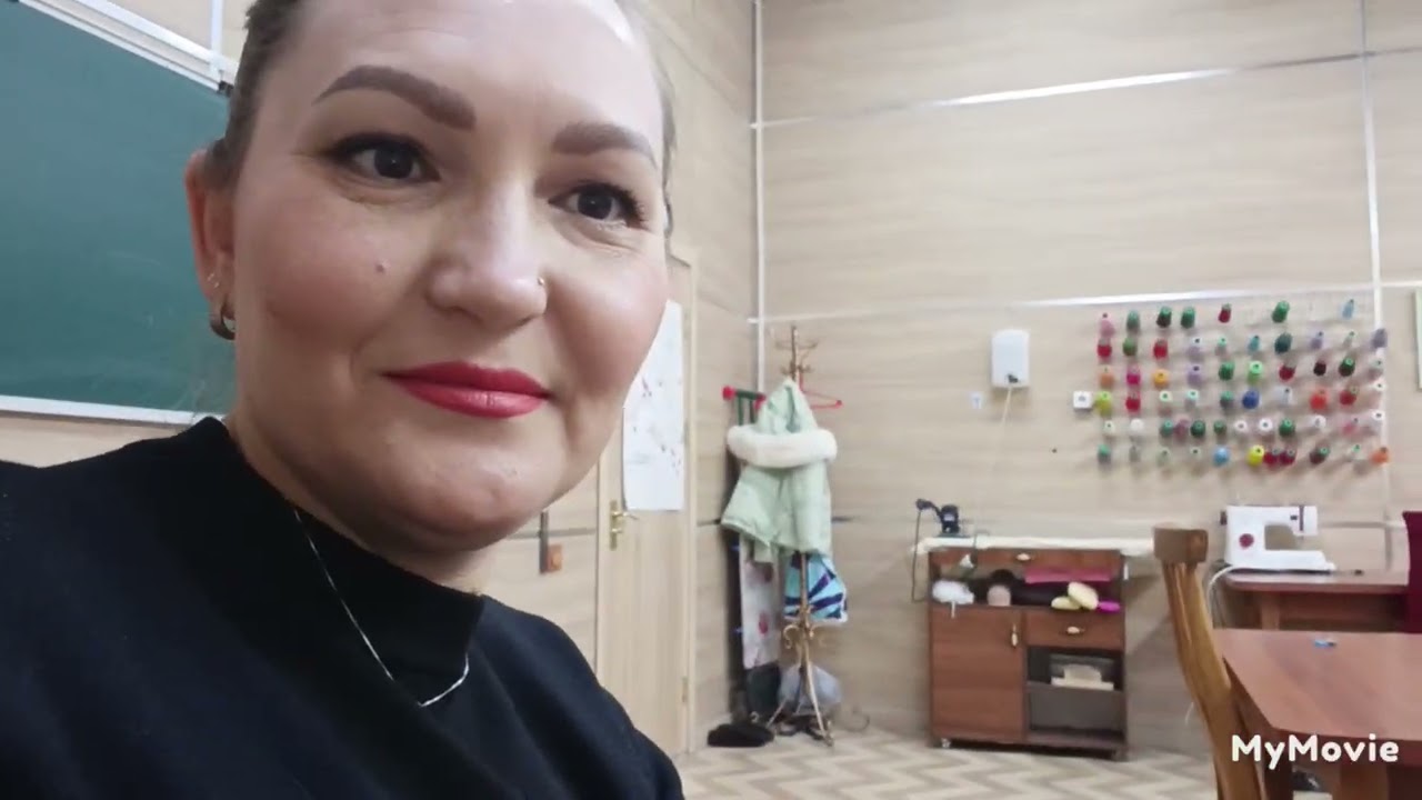 Ужин от любимого/Езда верхом/Шью сама