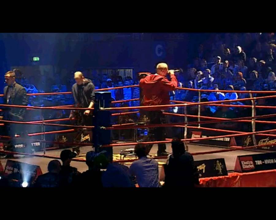 Mc Fight Night Johnny G vs Pede B