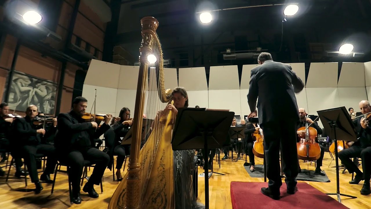Concierto para Arpa Op.33 de Eduardo Alonso Crespo I.Moderato-Allegro Solista de Arpa Marcela Mendez