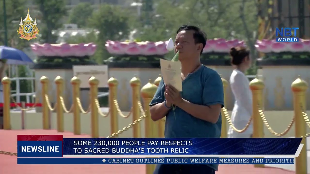 Some 230,000 people pay respects to sacred Buddha's tooth relic