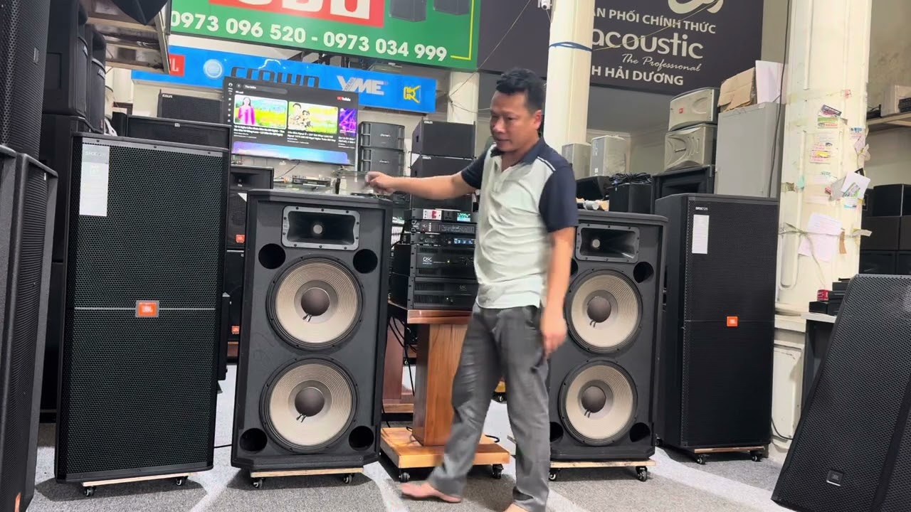 So sánh loa jbl SRX 725- loa jbl  STX 825 Mỹ đẳng cấp lh 0973096520
