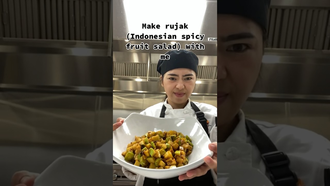 Have you tried rujak before? 😄 #rujak #culinarystudent #indonesianrecipe #indonesianfood