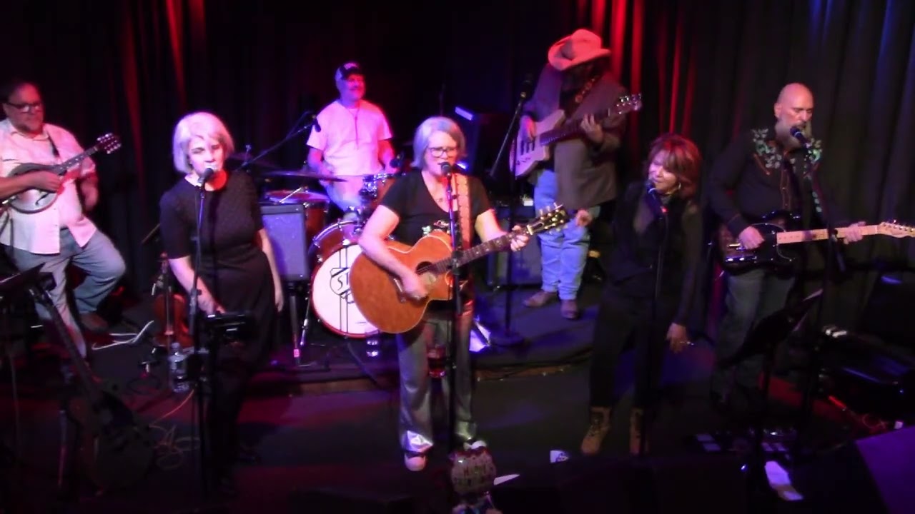 Dee's Grand Isle Opry - Angel From Montgomery, John Prine